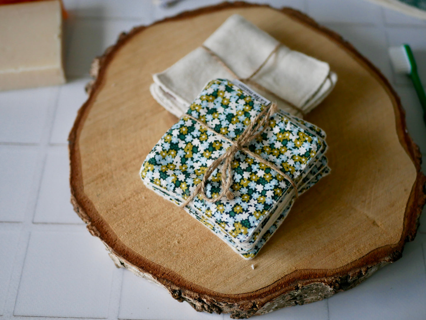 Make-up remover wipes