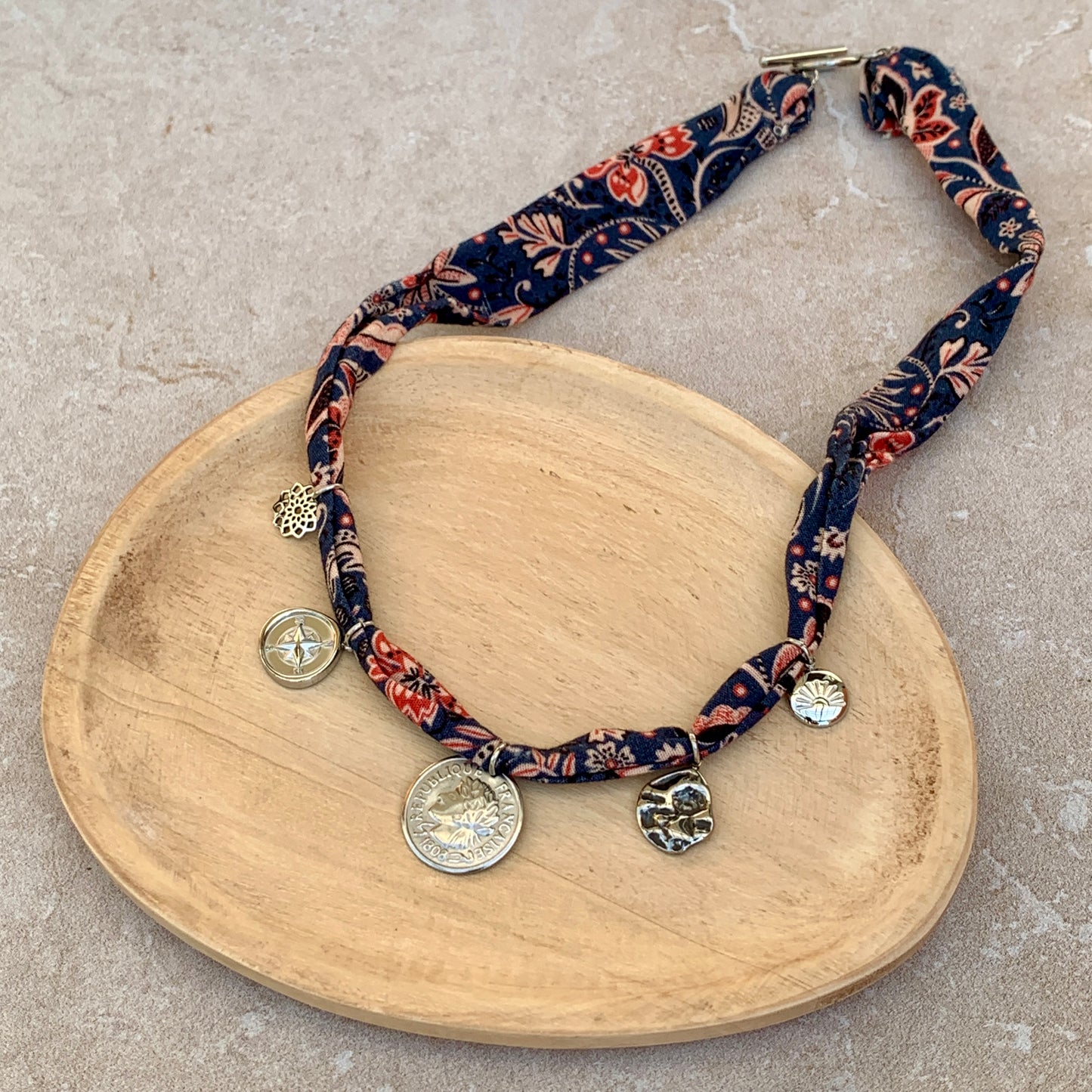 Collier tissu upcyclé