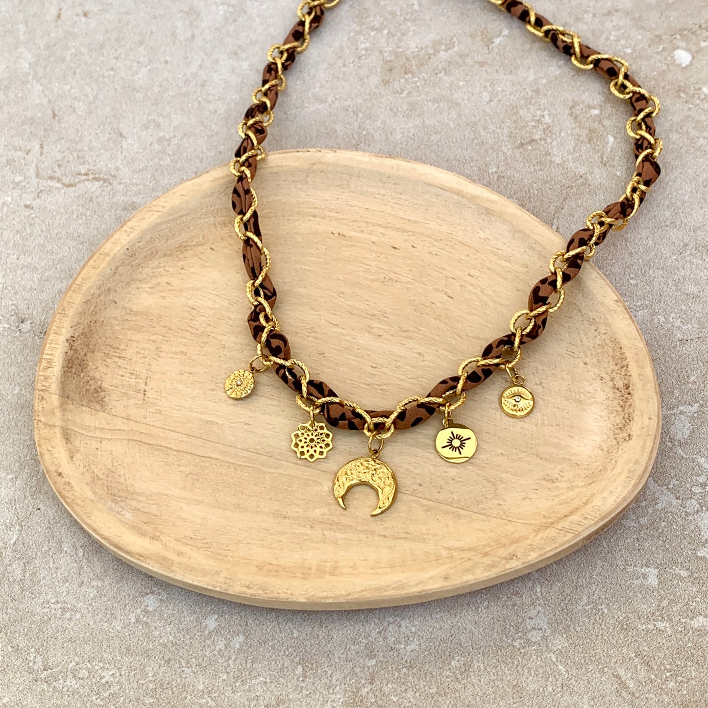 Collier tissu upcyclé et chaine