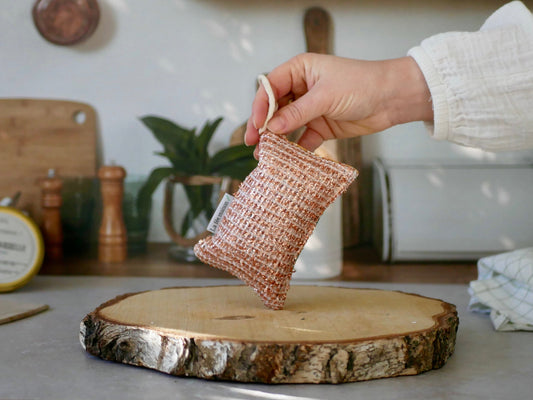 Washable scraping sponge